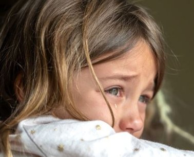 Travailler au quotidien  avec des enfants carencés ou le pari de canaliser la violence