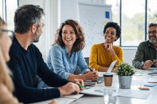 Formation économique du CSE + 300 salariés : maîtriser son mandat, lire les données et agir avec justesse en situation à enjeux