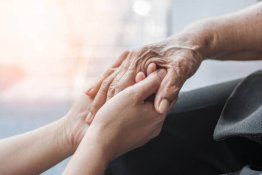 PREVENIR LA MALTRAITANCE/ FAVORISER LA BIENTRAITANCE